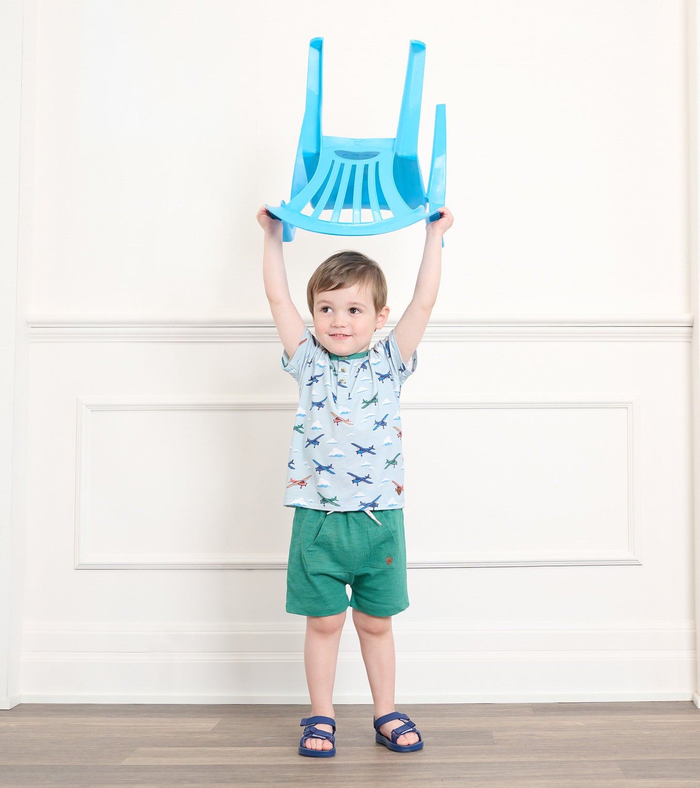 Emerald green kangaroo shorts for baby and toddler boys, featuring a comfortable fit and casual style.