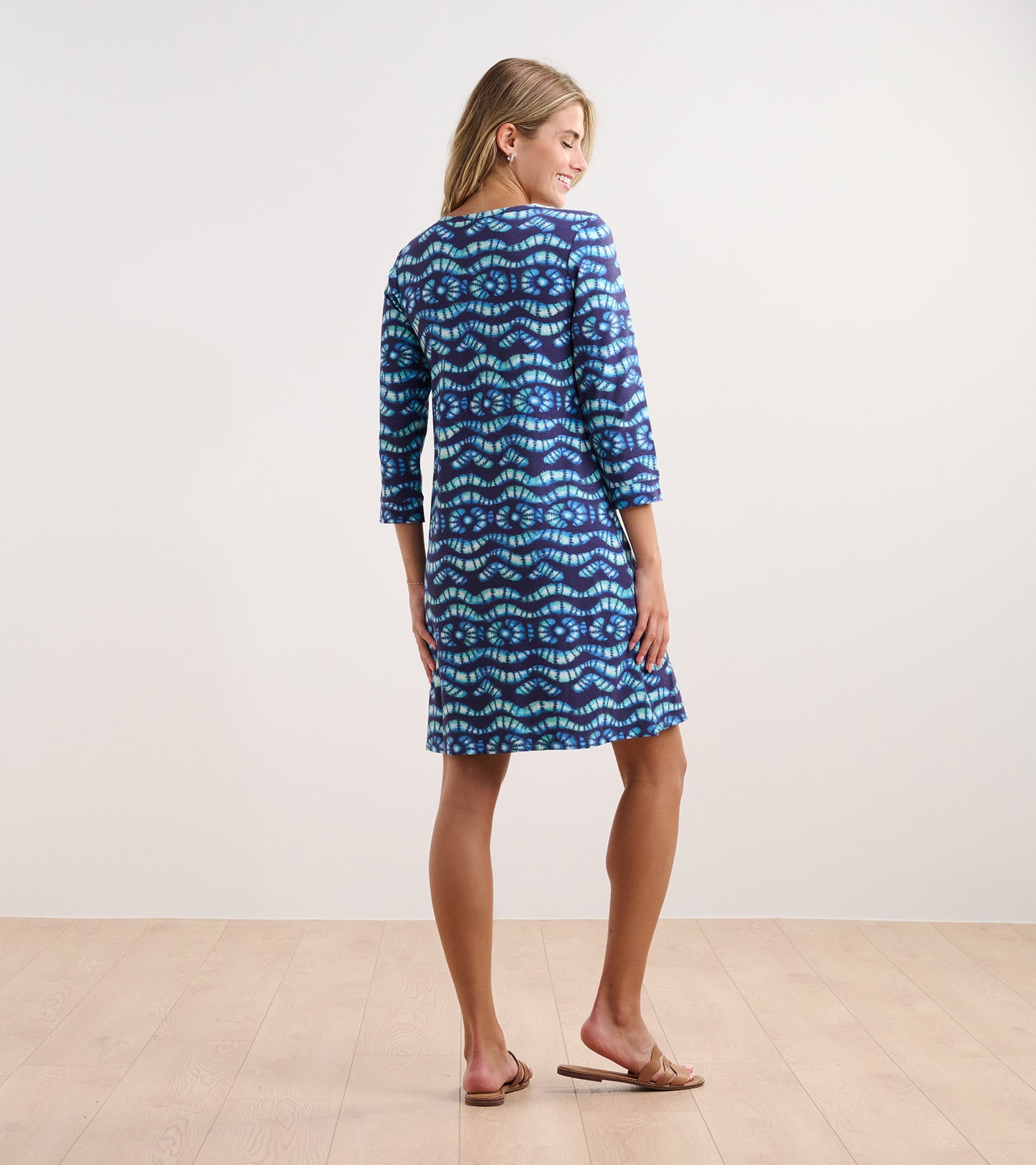 Robe évasée Lily – Vagues d’inspiration shibori