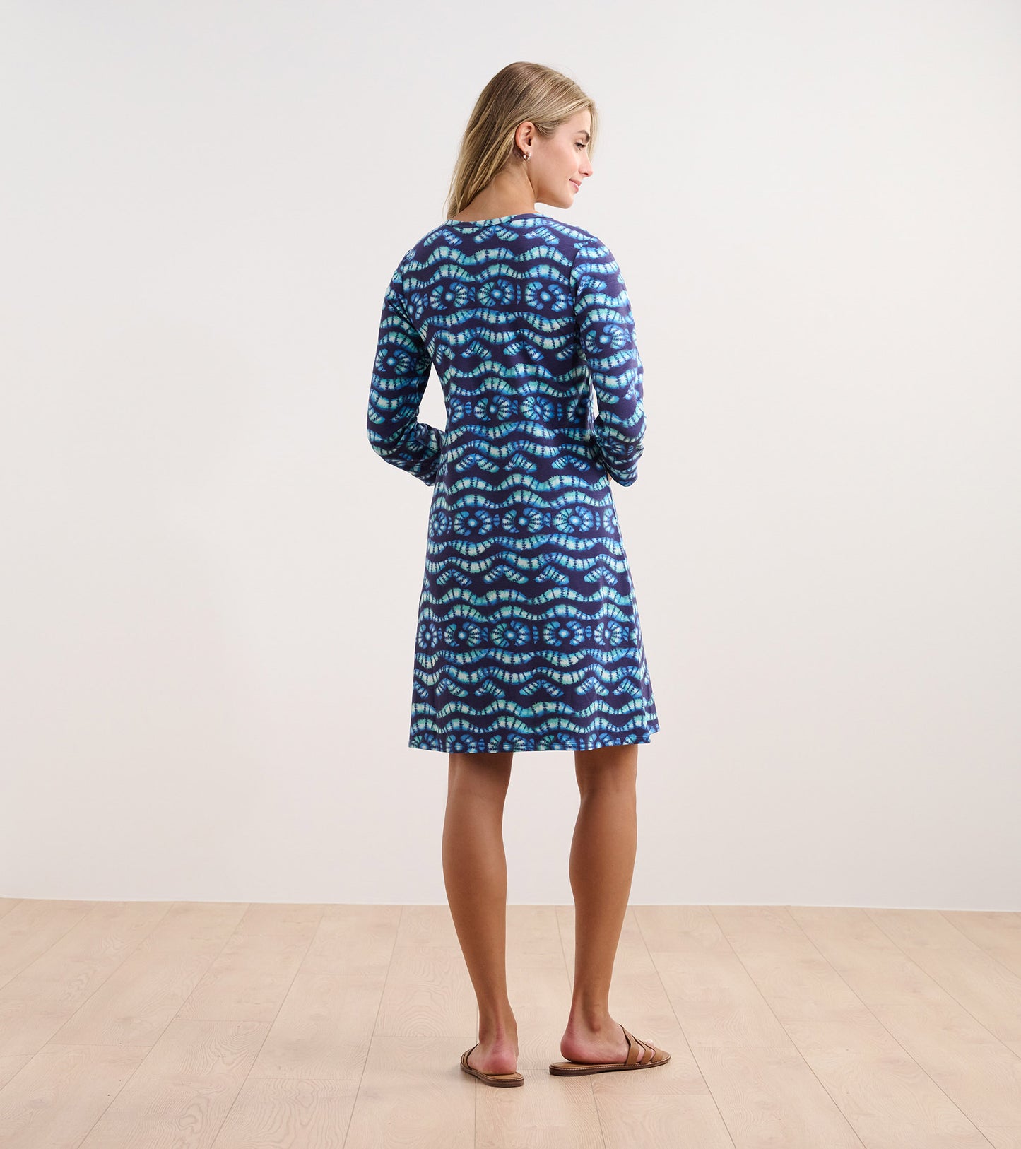 Robe évasée Lily – Vagues d’inspiration shibori