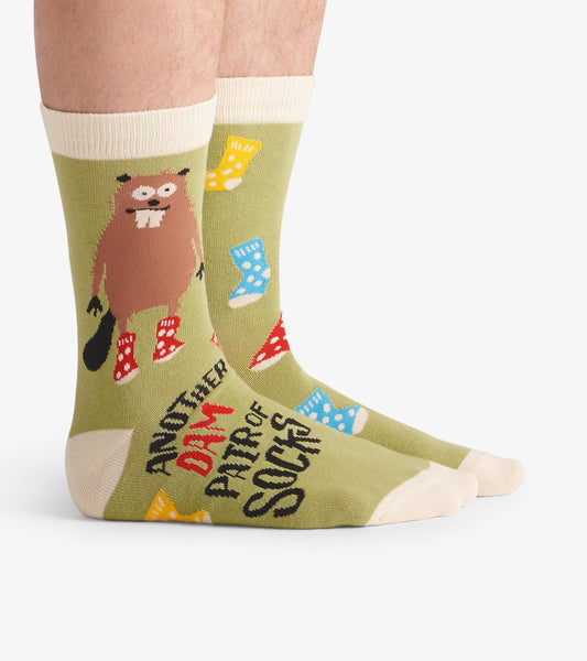 Men's crew socks in green featuring a beaver graphic and colorful sock patterns. Soft material with a ribbed cuff.