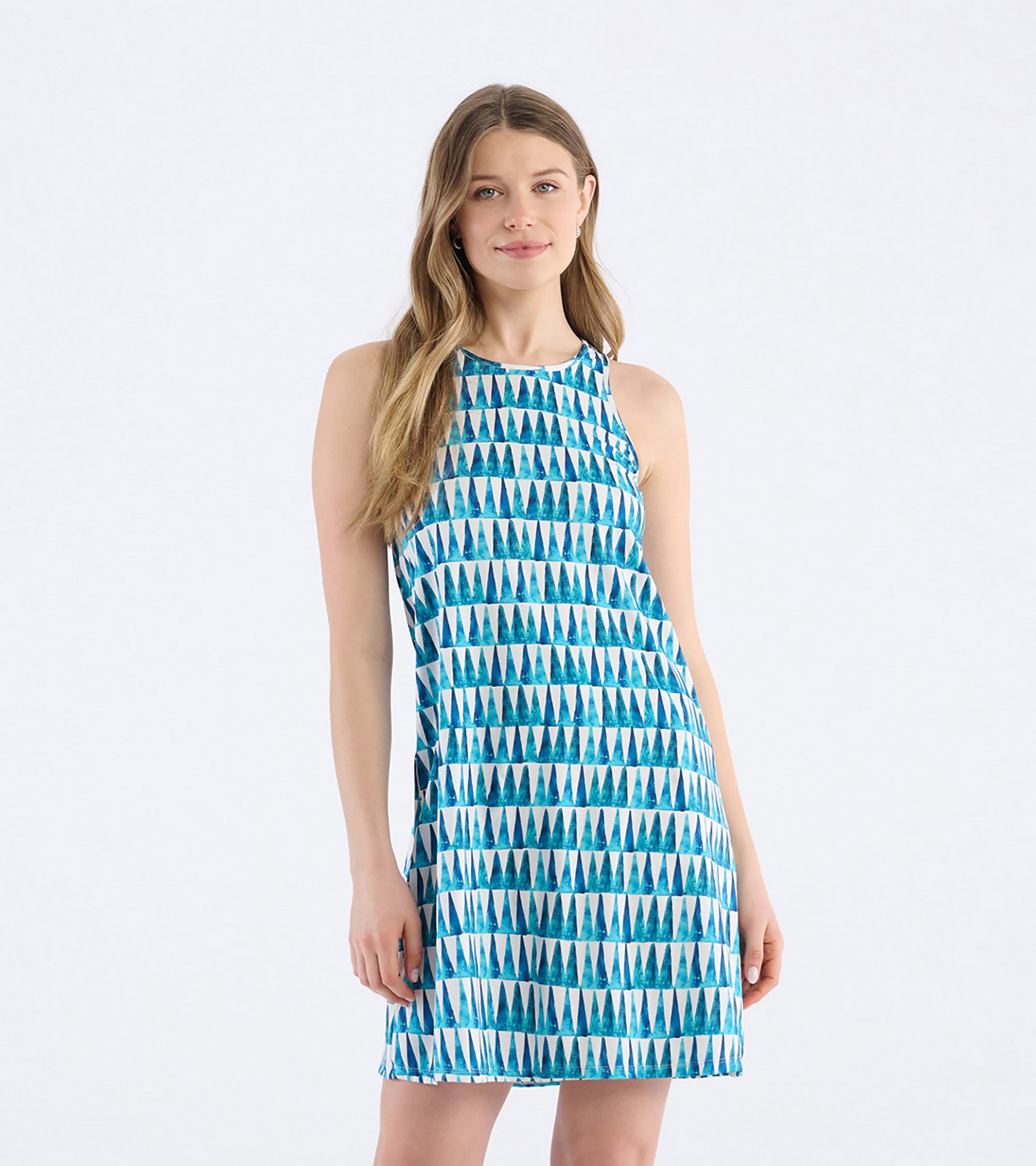 Sleeveless summer dress featuring a blue and white triangle pattern, perfect for warm weather wear.