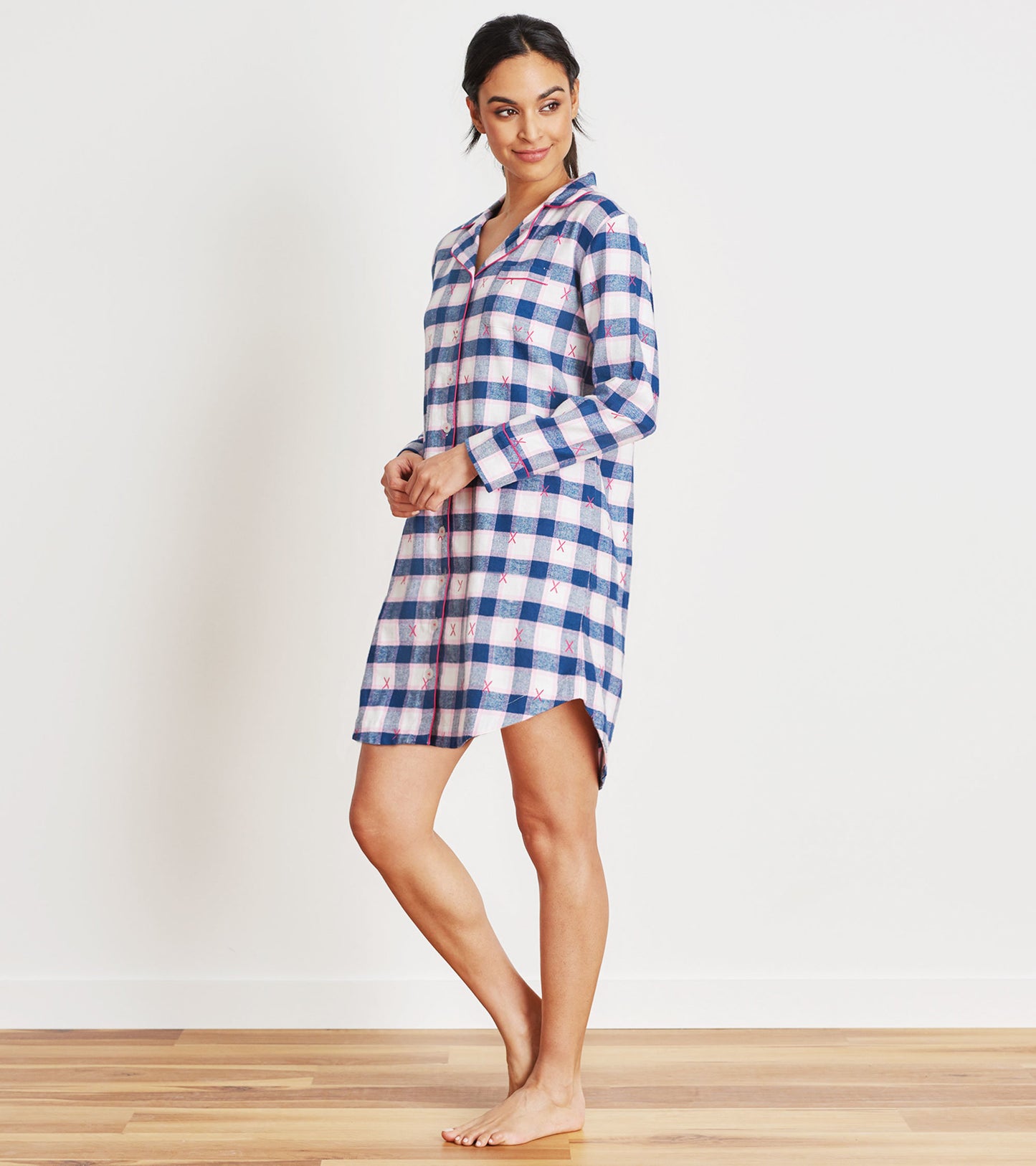 Robe de nuit en flanelle pour femme – Vacances de ski sur motif écossais