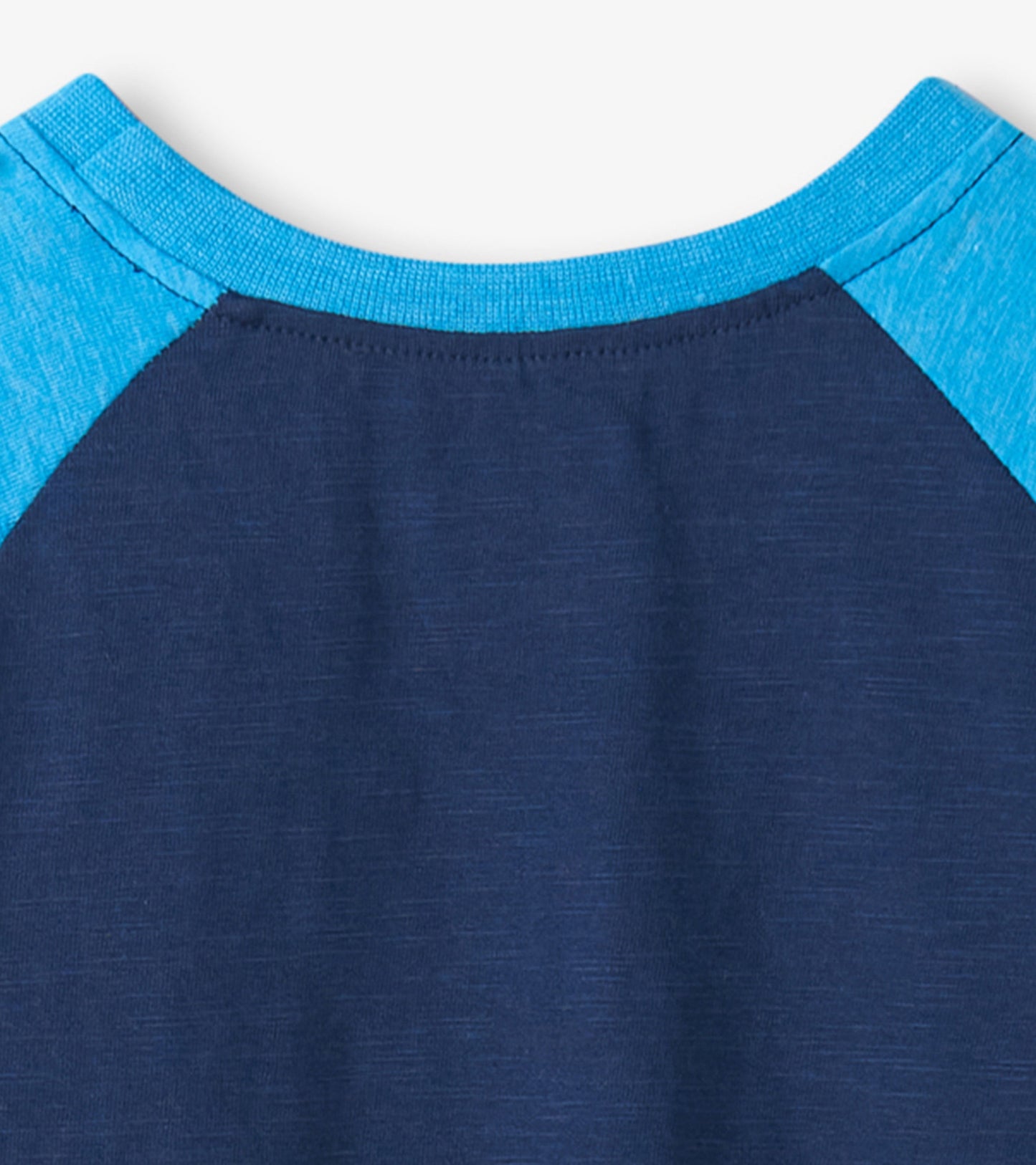 T-shirt à manches raglan – Requins