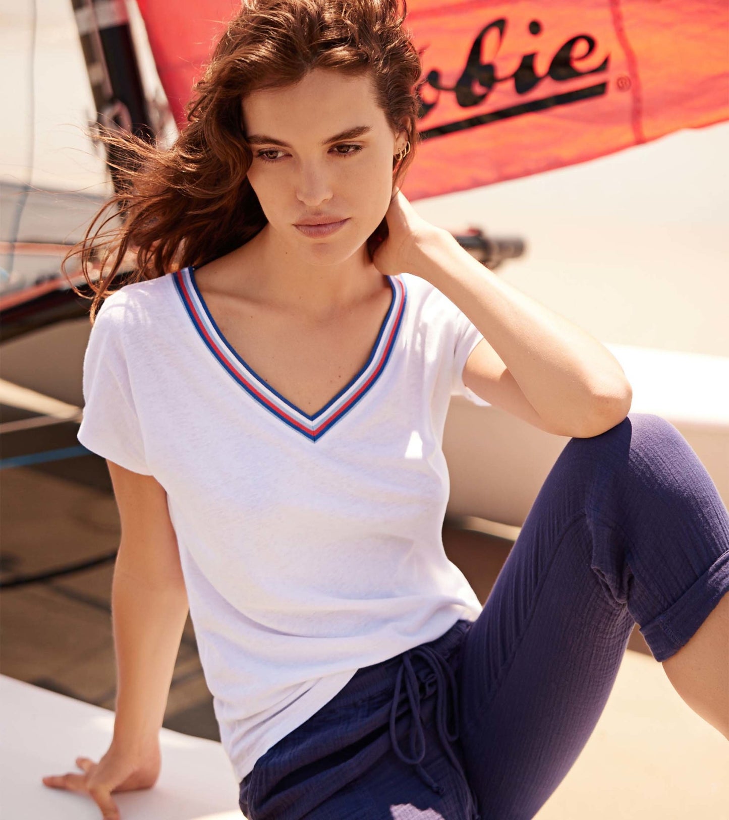 T-shirt à encolure en V Paxton – Blanc