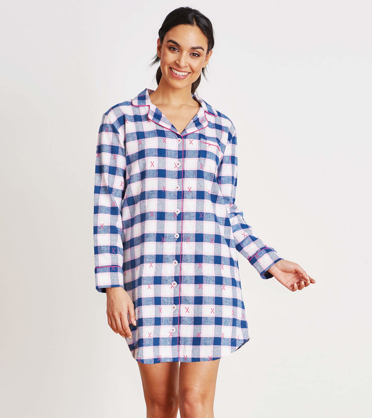 Robe de nuit en flanelle pour femme – Vacances de ski sur motif écossais