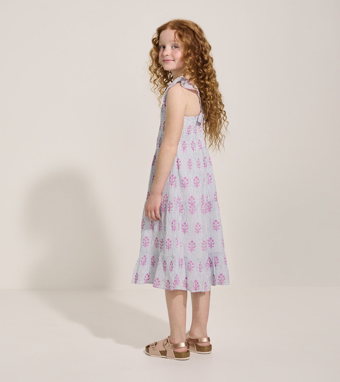 Robe froncée en seersucker – Fleurs sauvages
