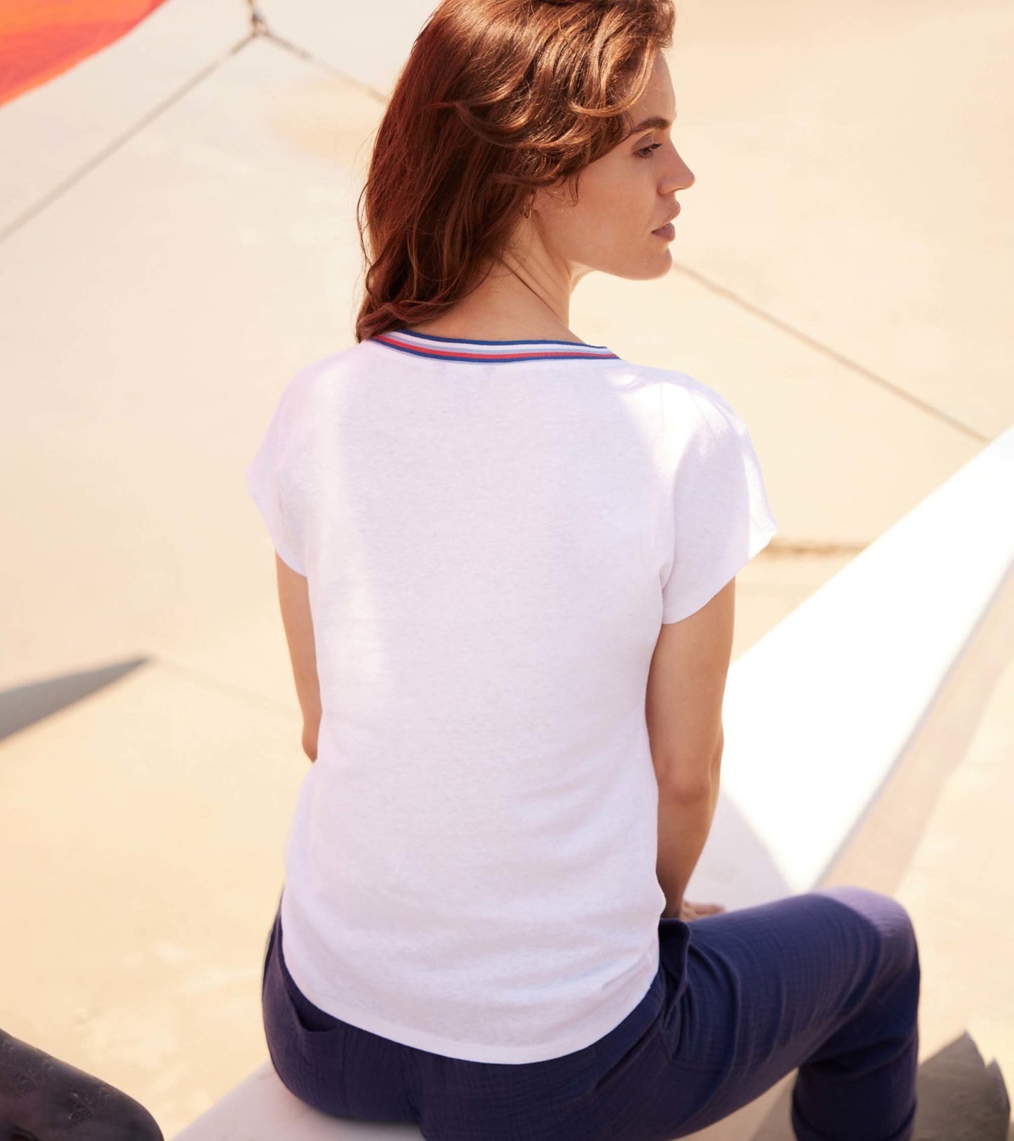 T-shirt à encolure en V Paxton – Blanc