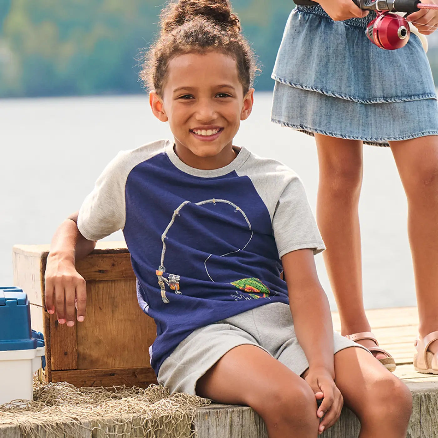 Promotes boys' casual clothing.