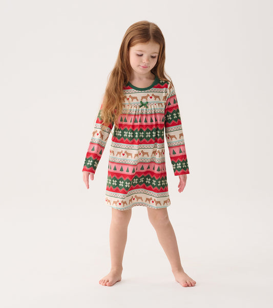 Robe de nuit à manches longues – Cœurs et chiots sur motif Fair Isle