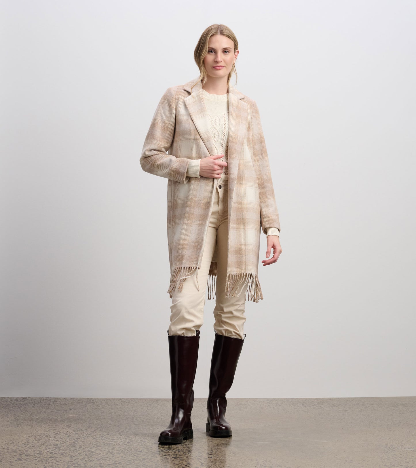 Manteau orné de franges pour femme – Motif écossais taupe clair