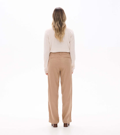 Back view of burro wide leg pants with straight wide legs, belt loops, and back welt pockets
