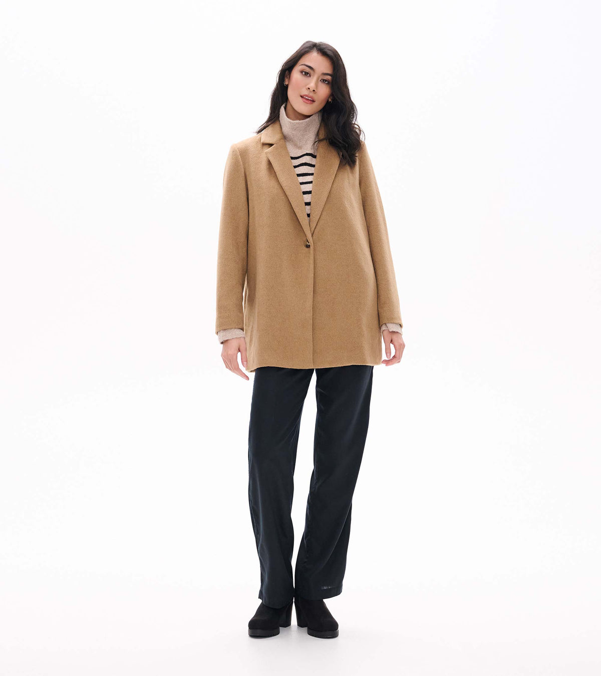 Front view of the Serafina open jacket in camel brown with notch lapels and a single-button front