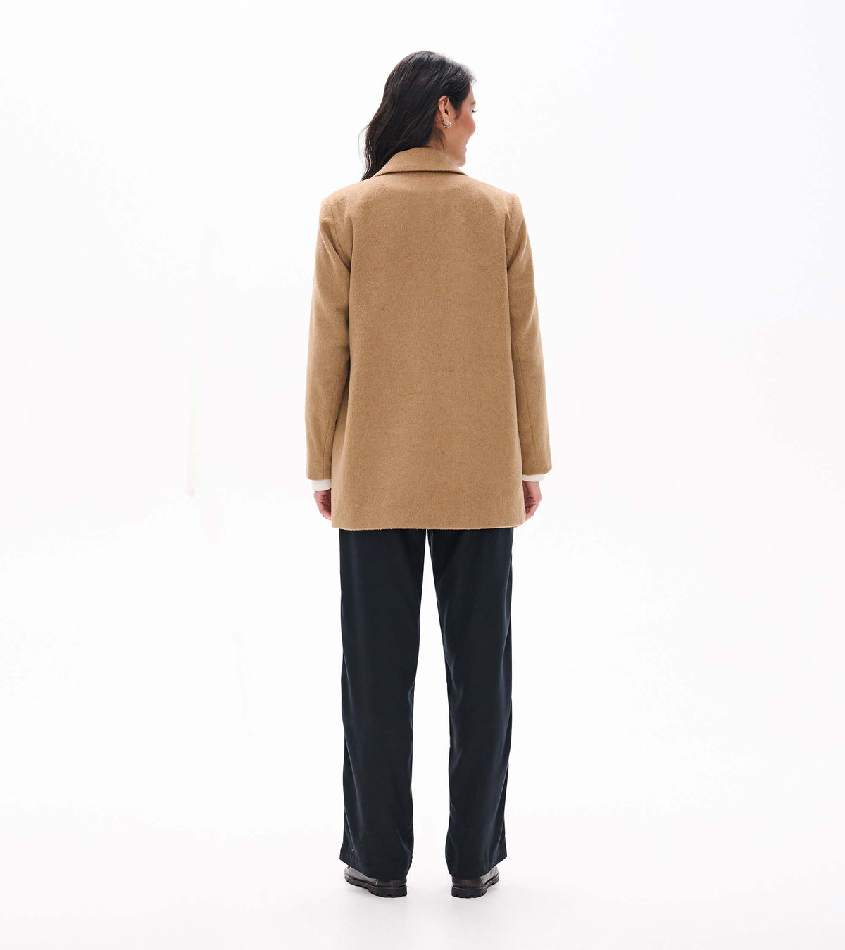 Back view of the Serafina open jacket in camel brown with a straight hem and long sleeves