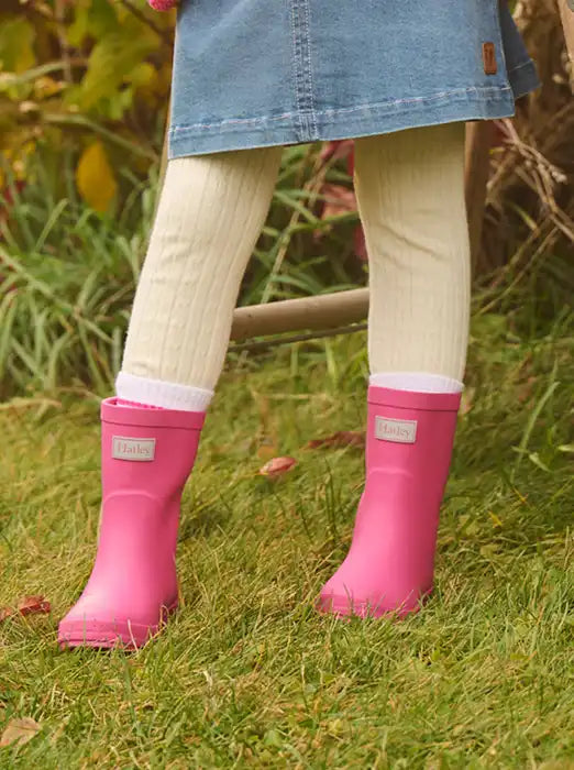 RAIN BOOTS