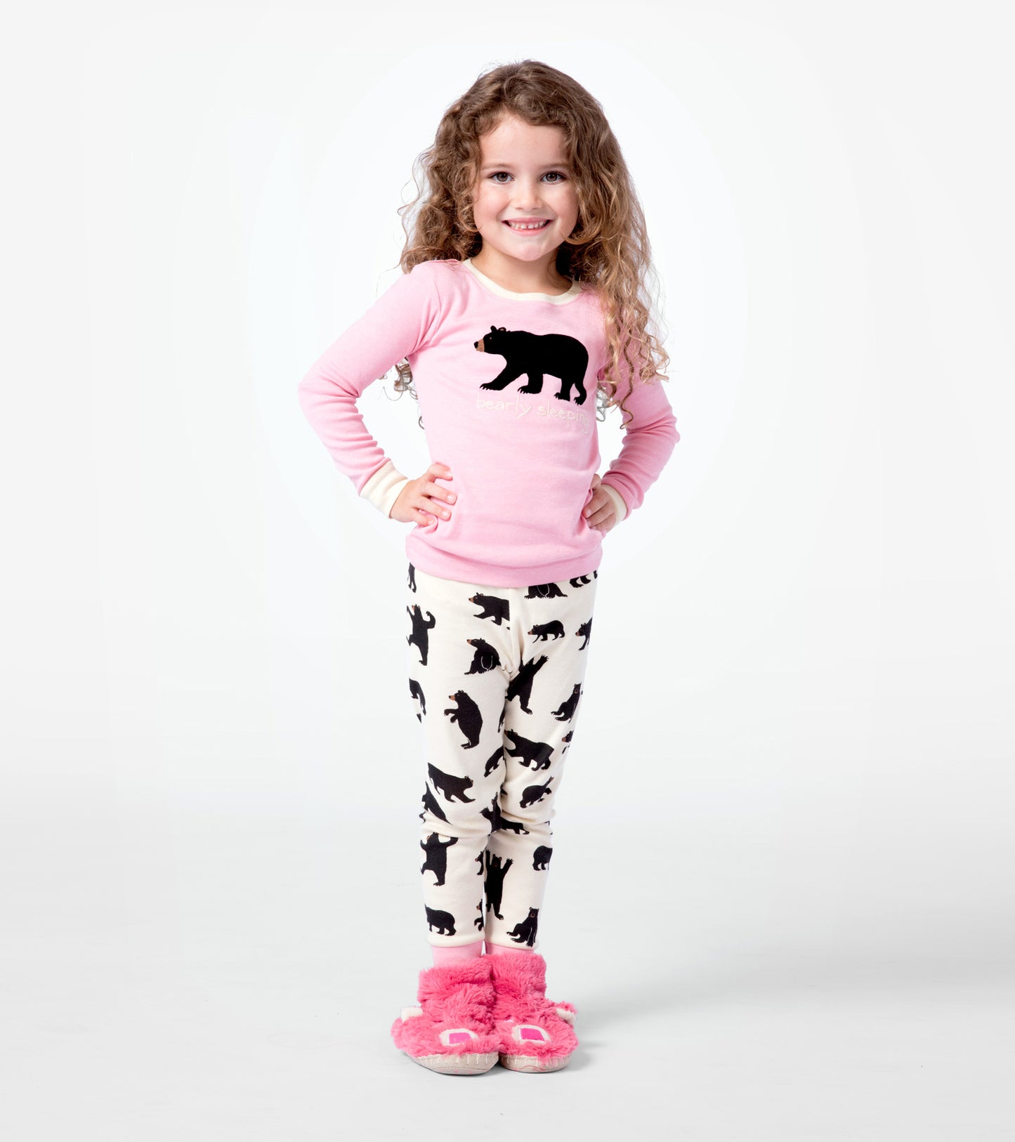 Pyjama à appliqué pour enfant – Ours sur fond rose « bearly sleeping »