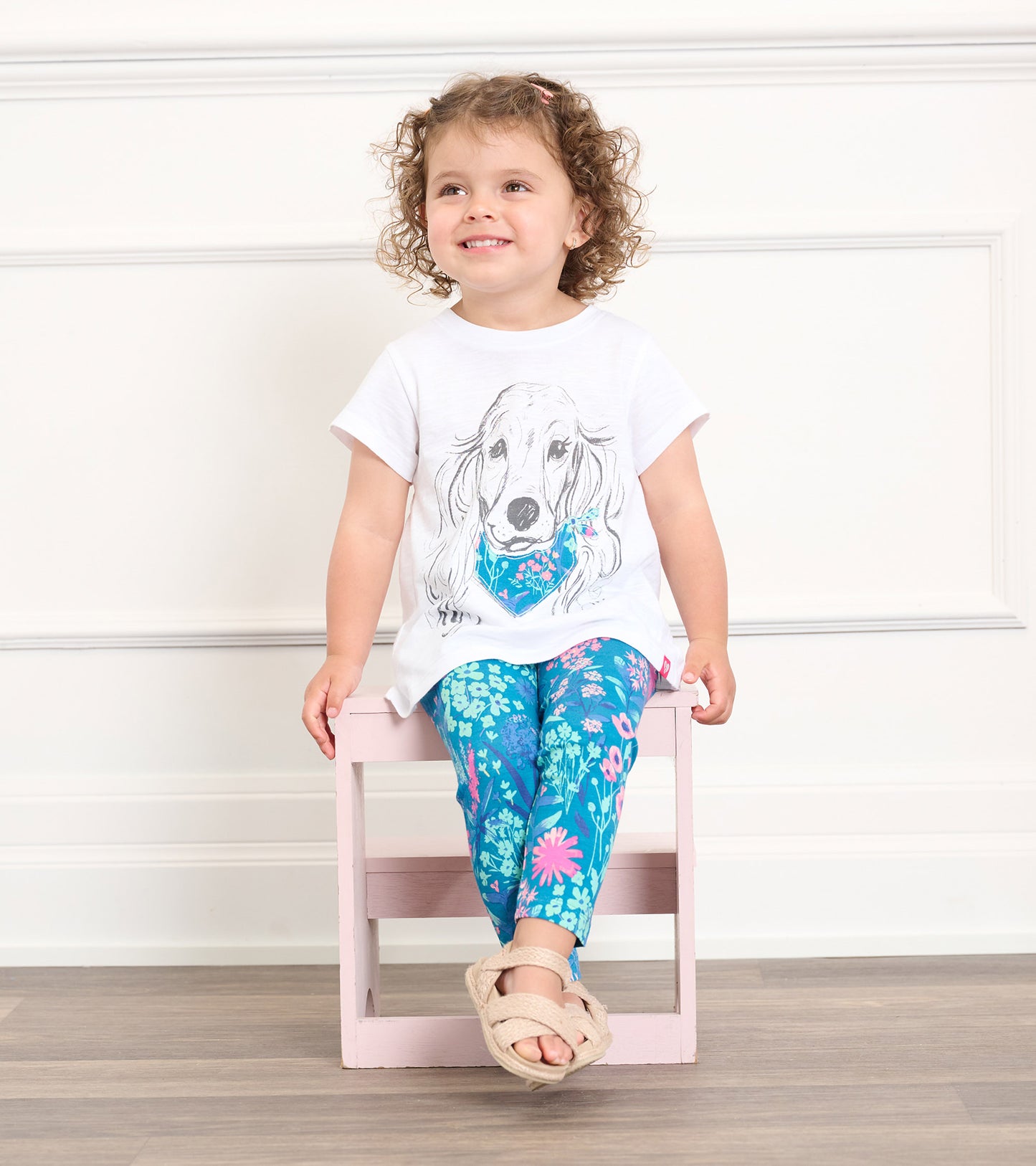 T-shirt à imprimé pour bébé et bambin – Chiot à foulard fleuri