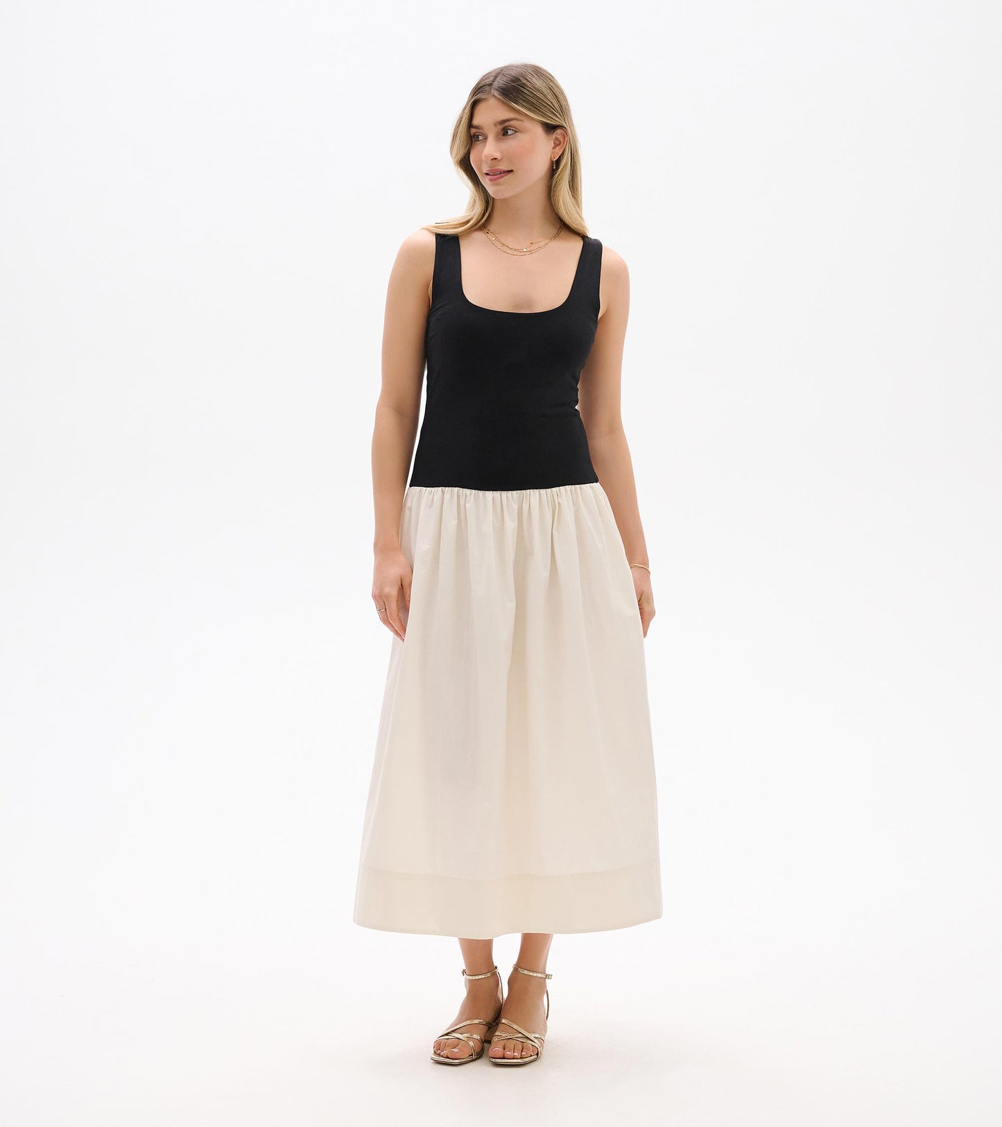 Robe mi-longue en matières mixtes – Noir et blanc murmure