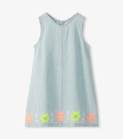 Robe chasuble brodée en tencel – Bleu pâle