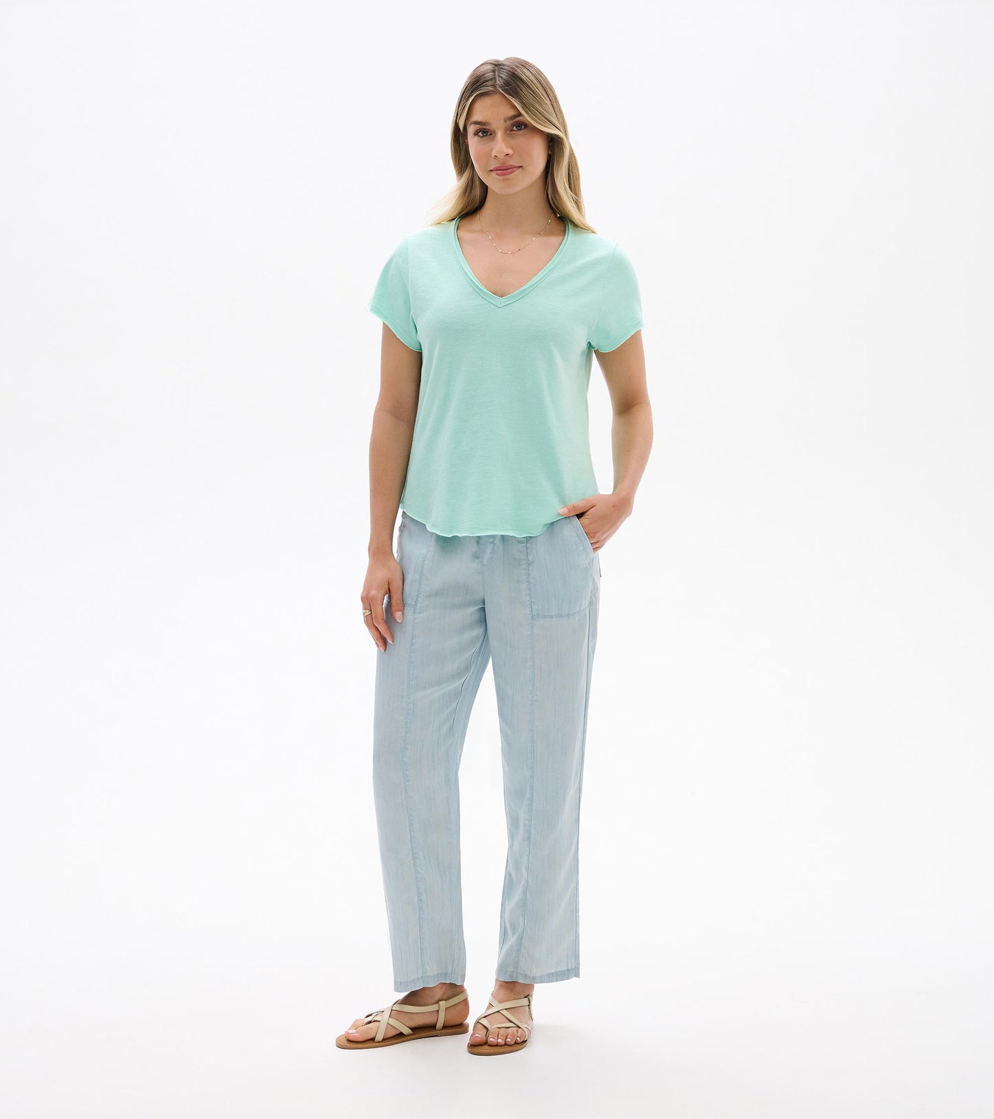 T-shirt à encolure en V Sadie – Verre de mer