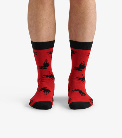 Chaussettes pour homme – Orignaux sur fond rouge