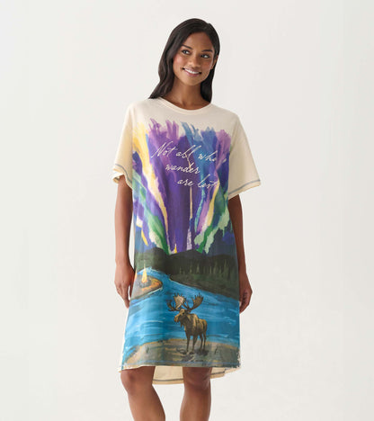 Chemise de nuit pour femme – Orignal « Not All Those Who Wander »