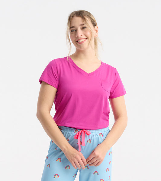Model wearing a rose violet V-neck T-shirt with short sleeves and a small chest pocket