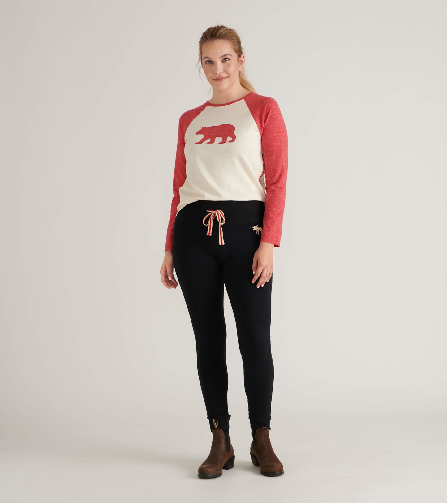 T-shirt à manches longues raglan pour femme, collection Heritage – Ours rouge