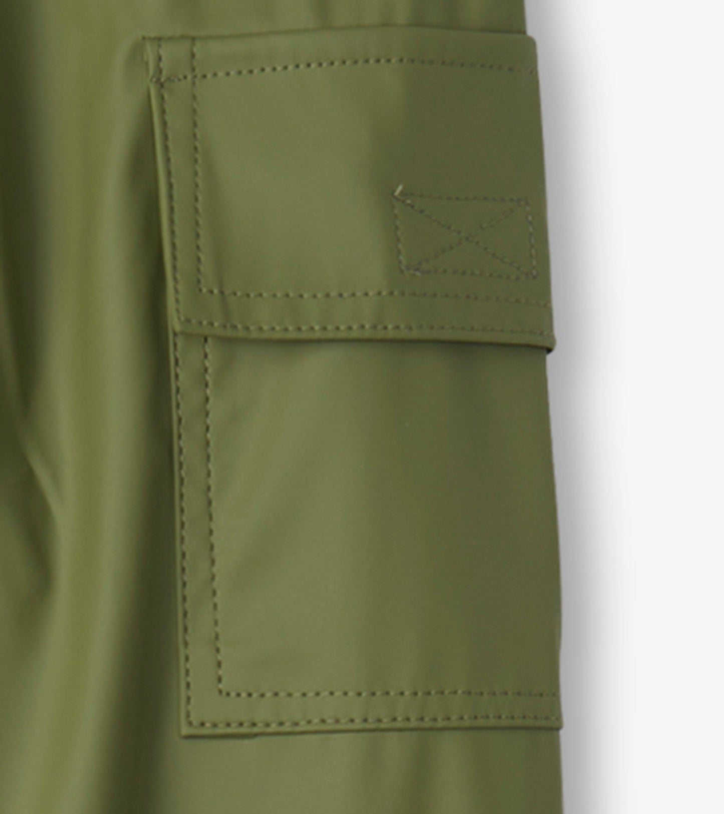 Forest green waterproof kids' rain pants with a side pocket and stitched detailing. Ideal for outdoor play in wet weather.