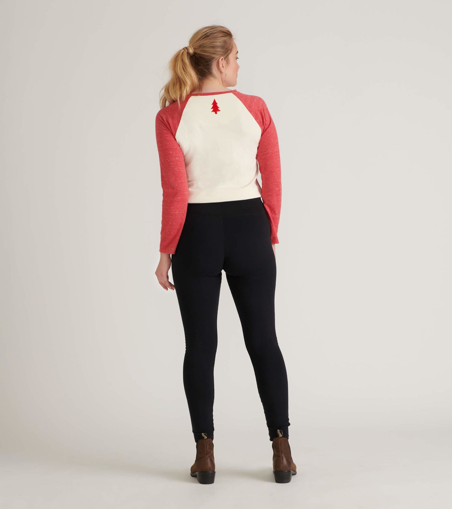 T-shirt à manches longues raglan pour femme, collection Heritage – Ours rouge