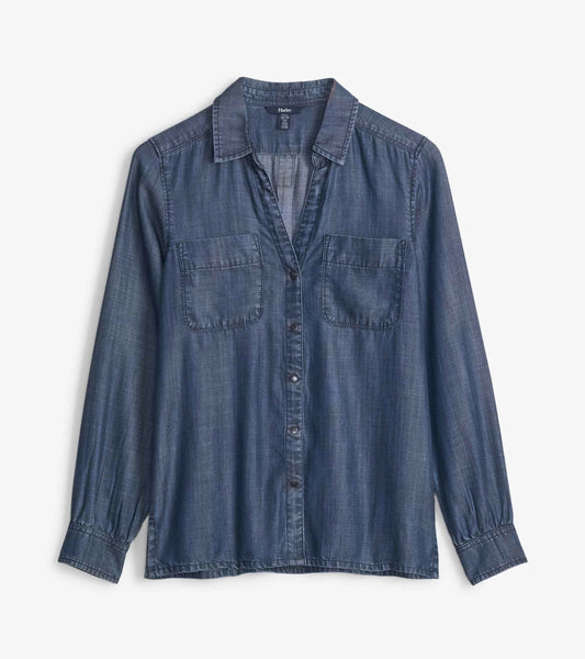 Long-sleeve button-down shirt in maritime denim wash with two chest pockets and a relaxed fit.